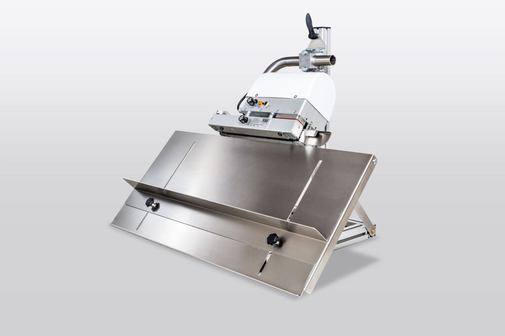 Durchlaufsiegelgerät MSC mit neigbarer Beutelauflage